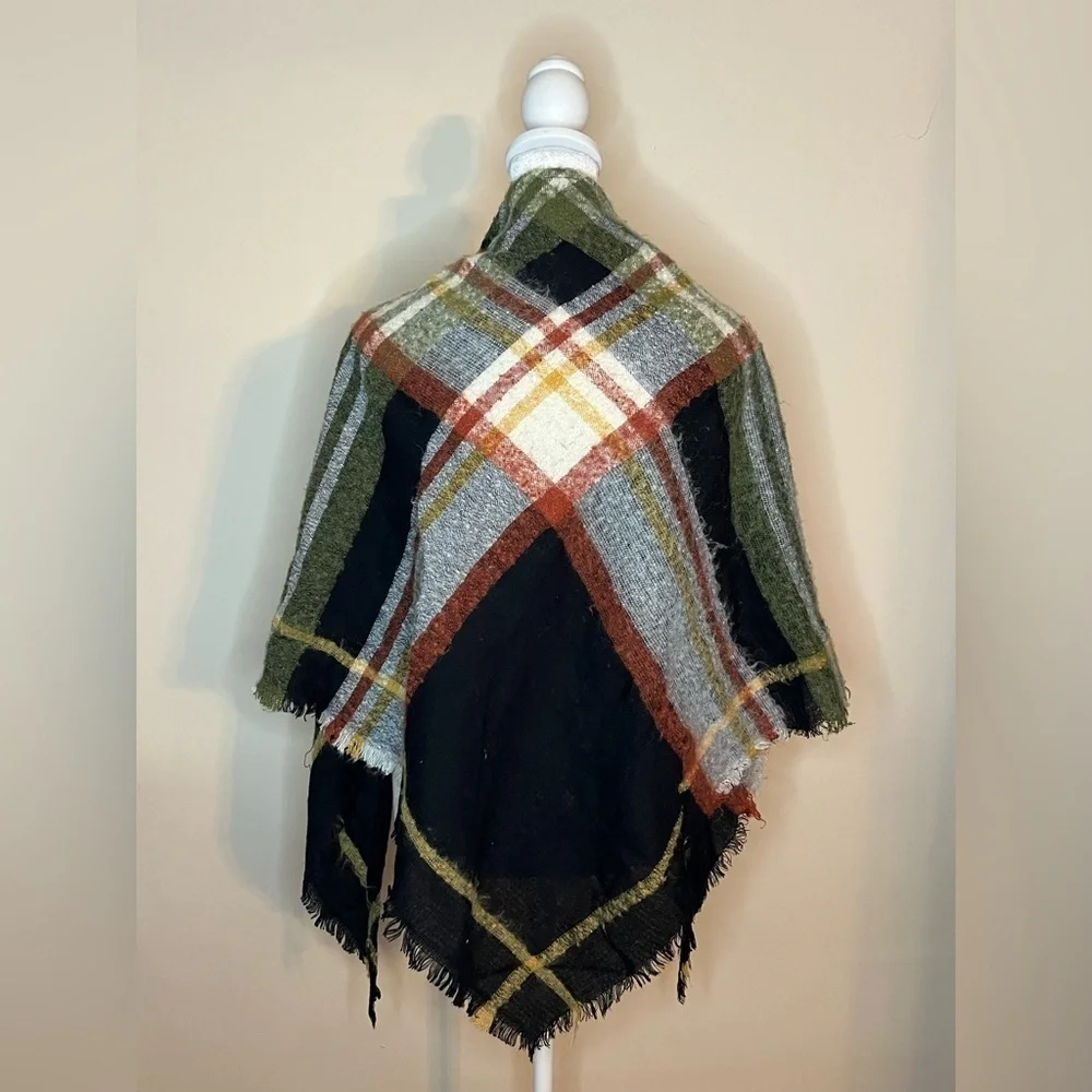 Sonoma Plaid Triangle Blanket Scarf Shawl | Fall Winter Wrap | One Size